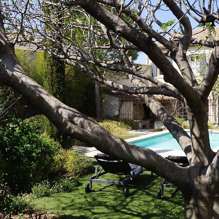 Domaine De La Girafe Bed and Breakfast Eyragues Exteriör bild