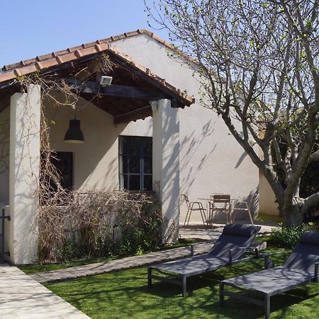 Domaine De La Girafe Bed and Breakfast Eyragues Exteriör bild
